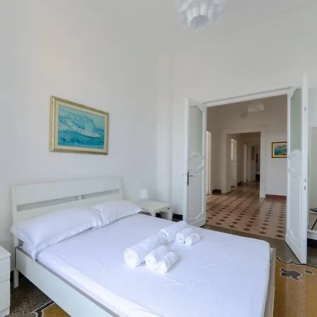 Apartamento Altido Spacious Family Apt For 12 With Free Parking Génova